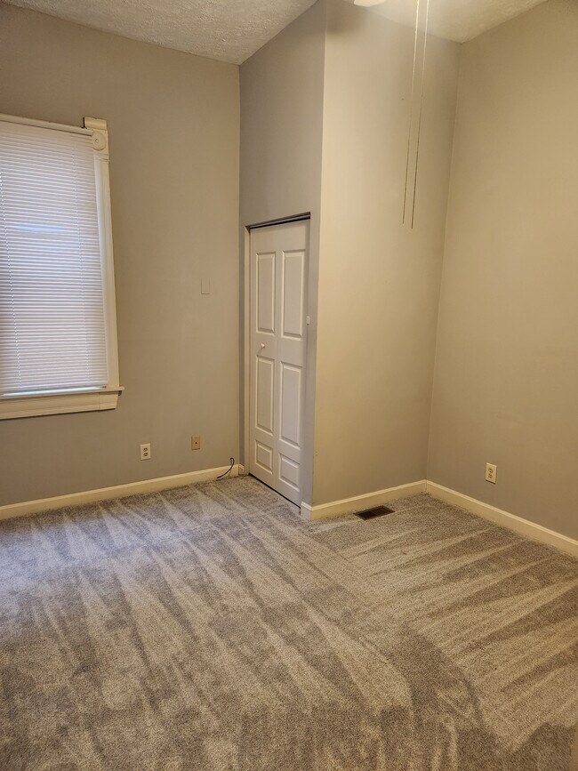 Foto del edificio - 1322 Christy Ave