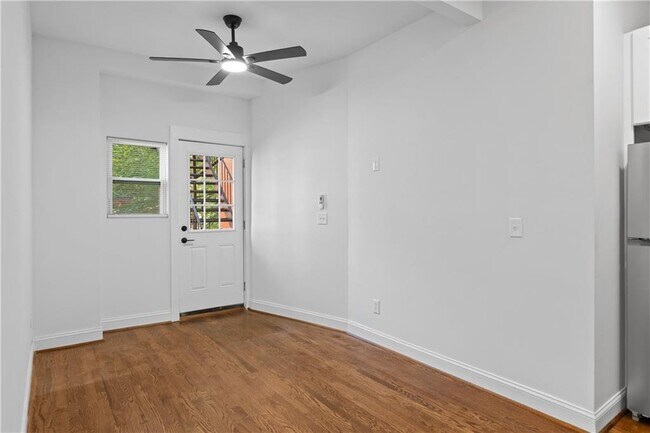Foto del edificio - 360 Ponce De Leon Ave NE