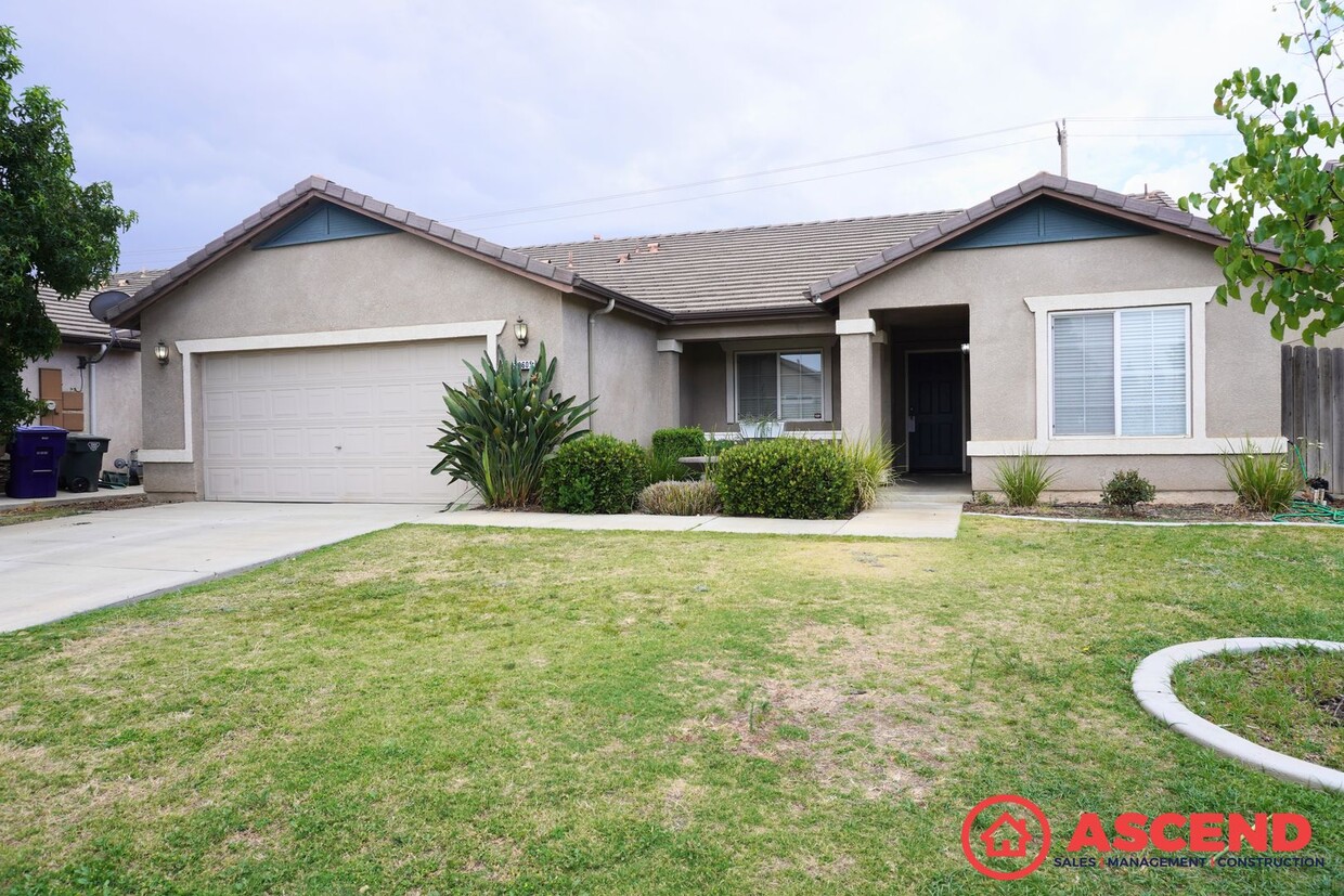 Primary Photo - Beautiful Southwest Home!