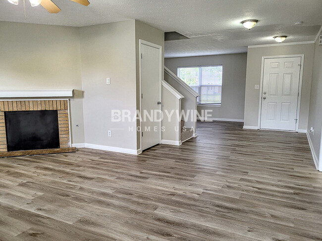 Building Photo - **1/2 OFF RENT!!**  $2008 – With our move-...
