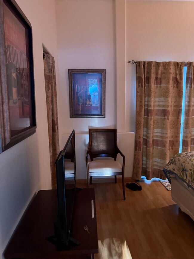 Building Photo - 30 Alanui Pl