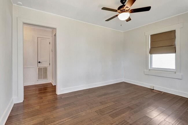 Building Photo - 1908 Cherry St