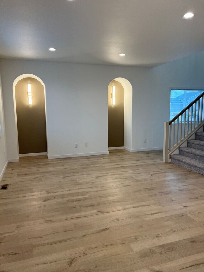 Building Photo - New 3 Bedroom/2.5 Bathroom House - Rent Wi...