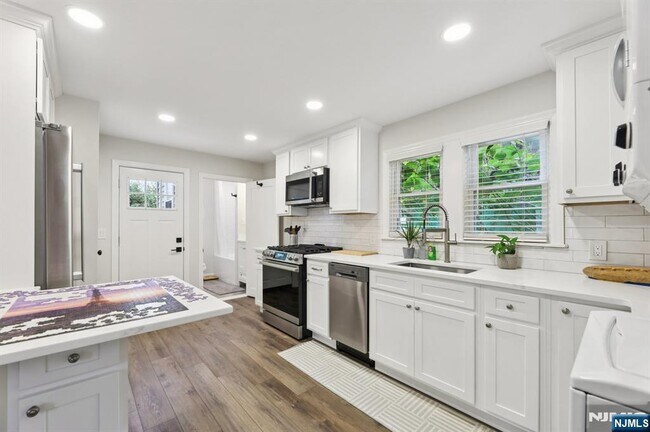 Foto del edificio - 567 S Broad St