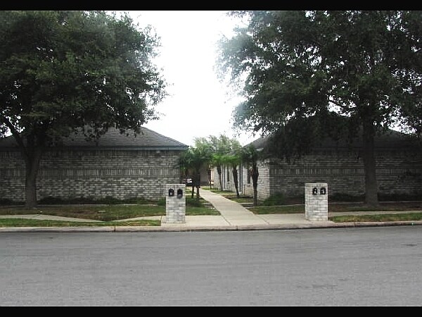 Building Photo - 712 Quail Ave