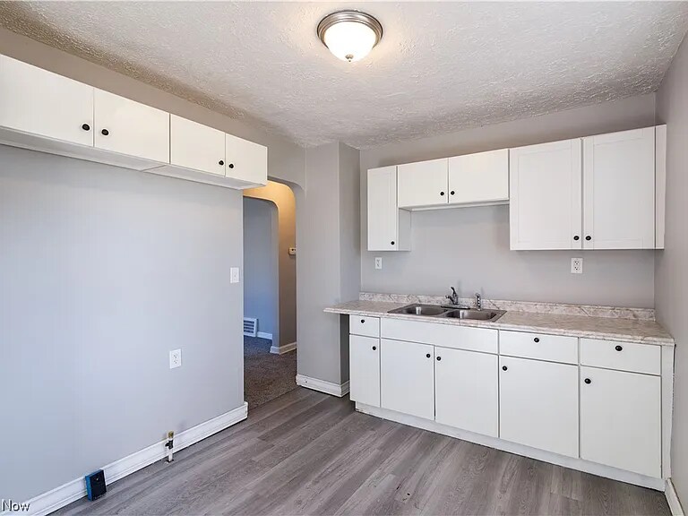 Foto principal - 3836 E 112th St