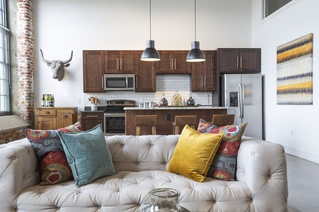 Foto del edificio - West Village Lofts At Brandon Mill