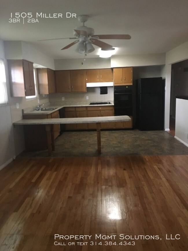 Building Photo - 1505 Miller Dr