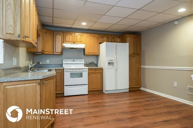 Building Photo - 300 Dailey's Plantation Dr