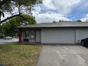 Building Photo - 403 Elizabeth Way