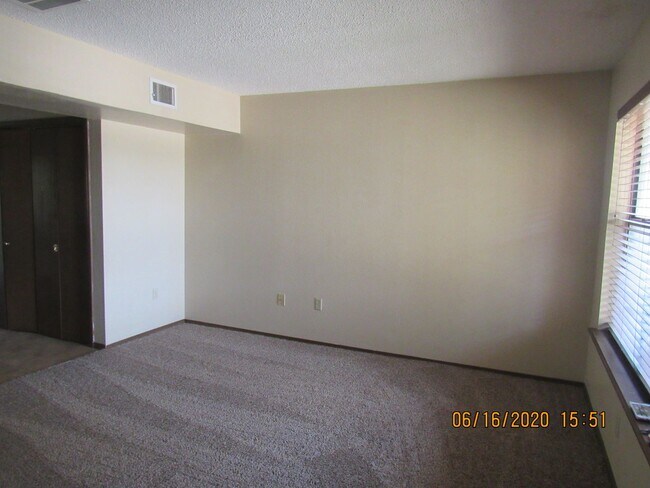 Foto del edificio - 2807 NW 46th St