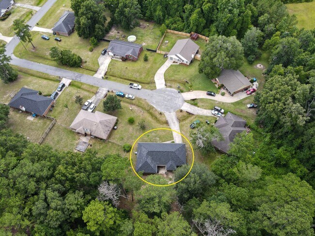 Building Photo - AVAILABLE JULY 2024!!!