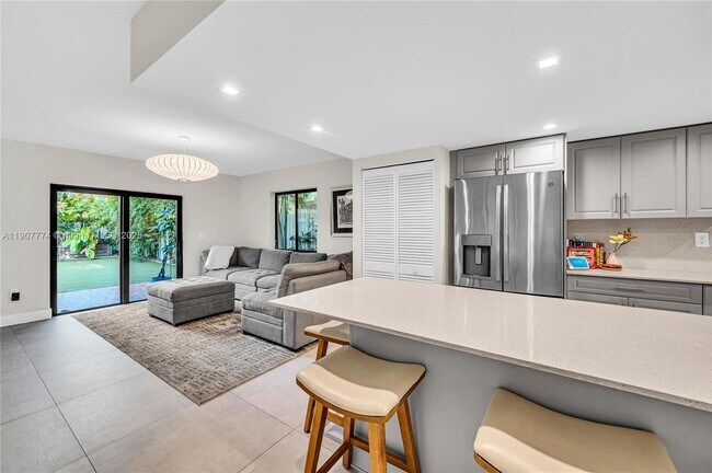 Foto del edificio - 2965 SW 25th Ter