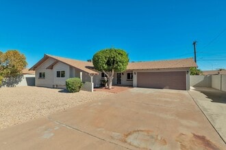 Building Photo - 2809 N Granite Reef Rd