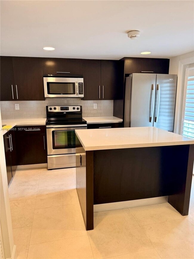 Photo - 5570 SW 70th Pl N Townhome