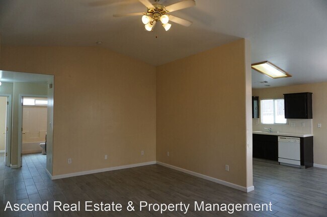Building Photo - 3 br, 2 bath House - 234 W Pilot Ave