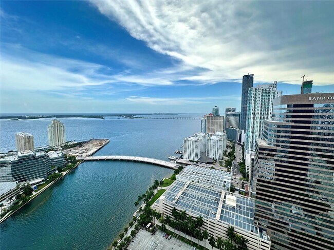 Foto del edificio - 495 Brickell Ave