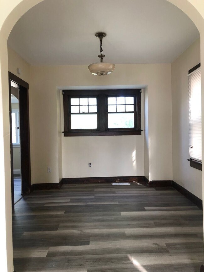 Foto del edificio - 1846 Loxley Rd