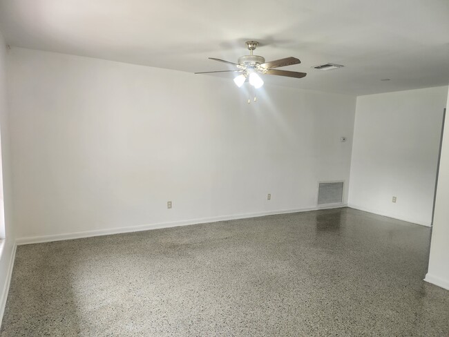 Foto del edificio - 7723 W Pocahontas Ave