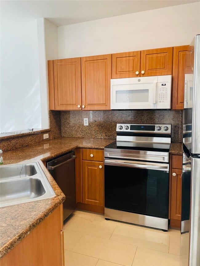 Foto del edificio - 8048 NW 108th Ct