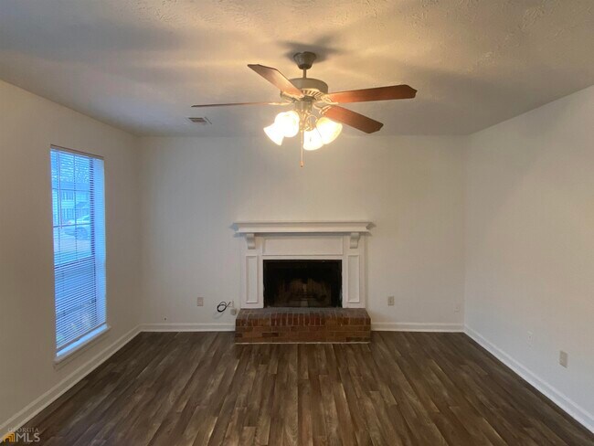 Foto del edificio - 117 Jackson Dr