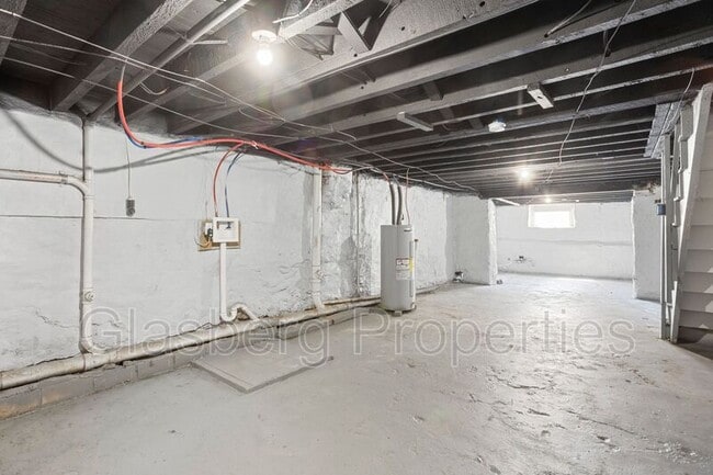 Building Photo - 5211 Litchfield St