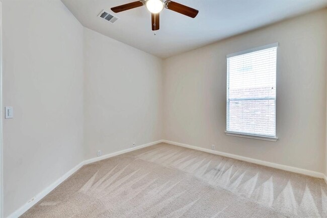 Building Photo - 2133 Paradise Ridge Dr