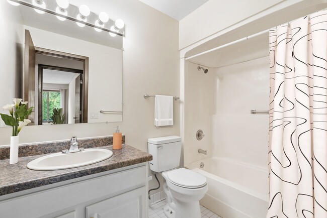 Elevate your living at Como Park Apartments, where modern design meets comfort. Enjoy spacious layouts and stylish finishes in every room, including a beautifully updated bathroom. Schedule your visit today and make this your new home! - Como Park Apartments