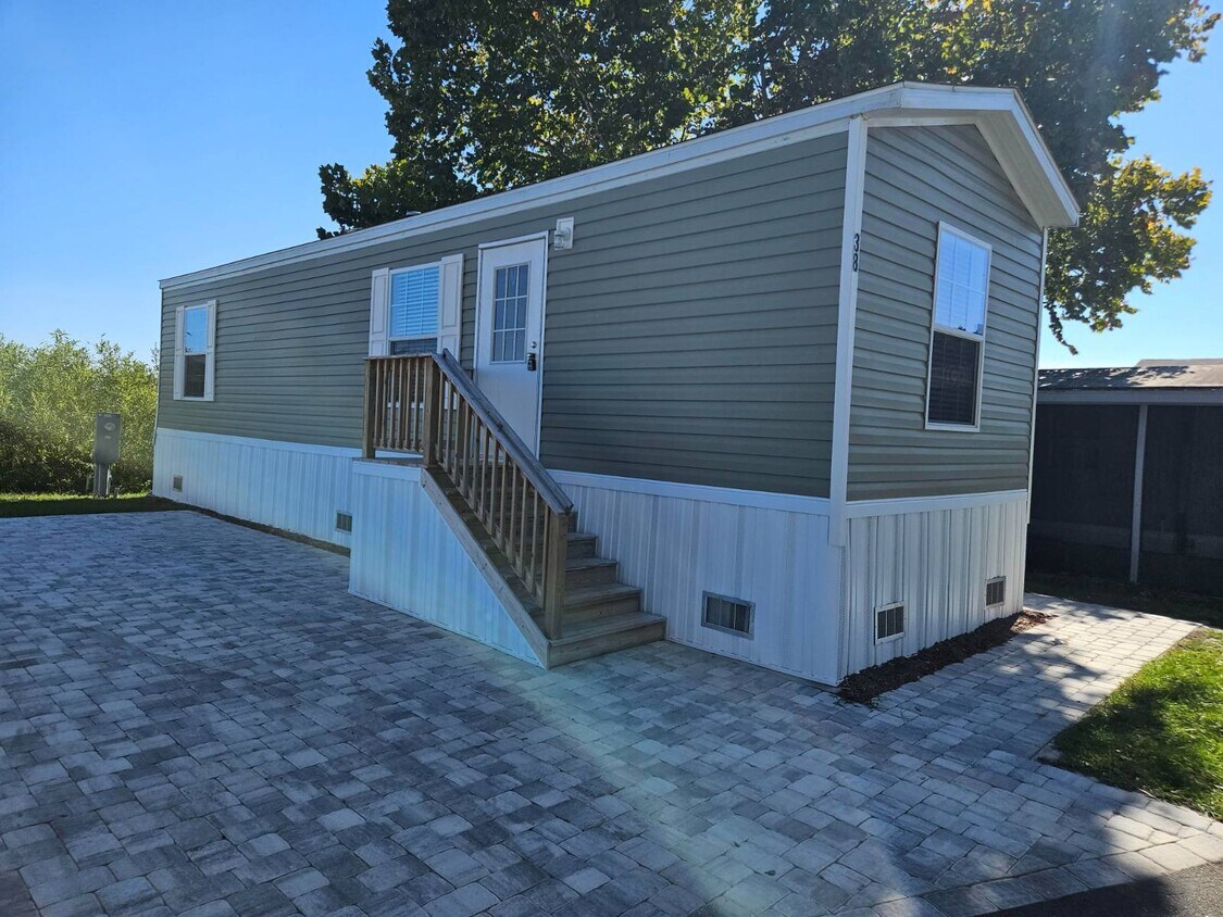 Foto principal - 14236 Max Hooks Rd