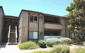 Building Photo - 5543 Adobe Falls Rd
