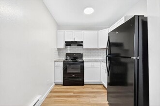 Building Photo - 7374 E Main St