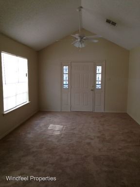 Building Photo - 5698 Tullis Dr