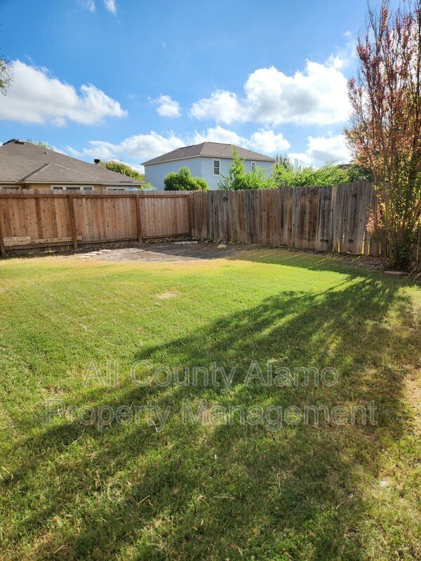 Photo - 3443 Ridge Smoke Apartment