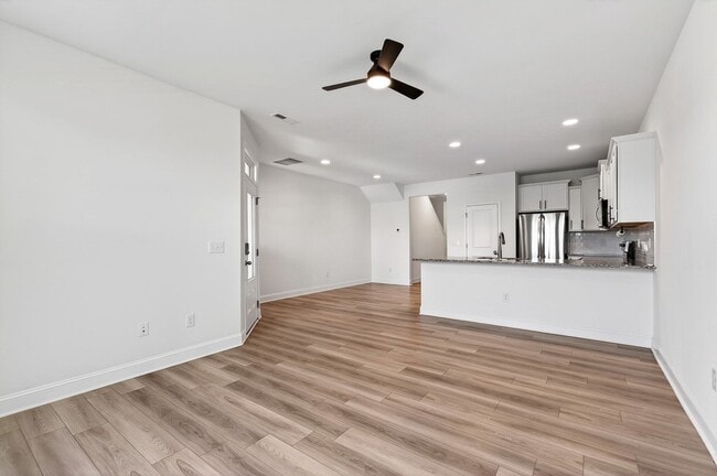 Foto del edificio - Beautiful Modern 3BR Townhome in the Heart of Wendell!