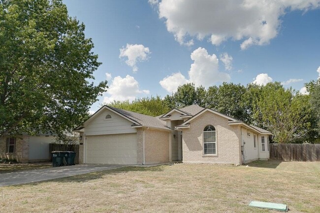 Building Photo - 402 Hickory Tree Dr