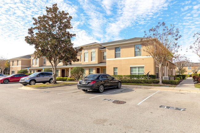 Foto del edificio - PRISTINE CLEAN 3 BDRM TOWNHOUSE IN SANFORD!