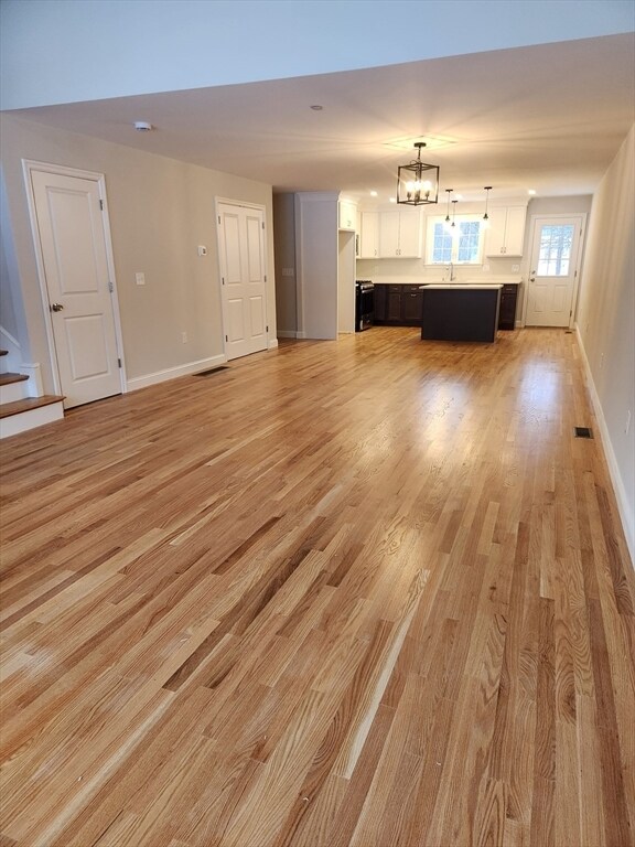 Foto del edificio - 32 Aspen Dr