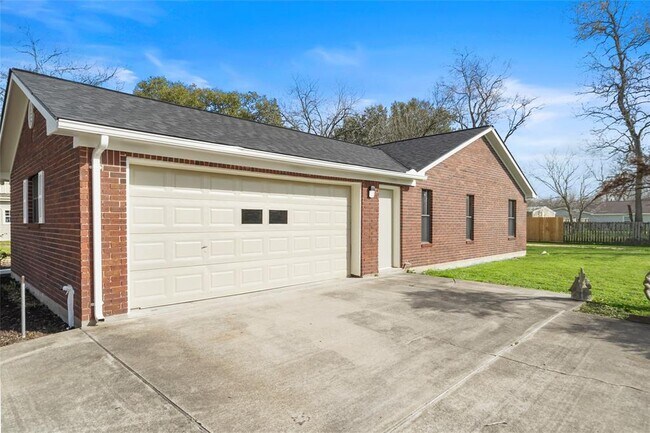 Building Photo - 4838 FM 2218 Rd