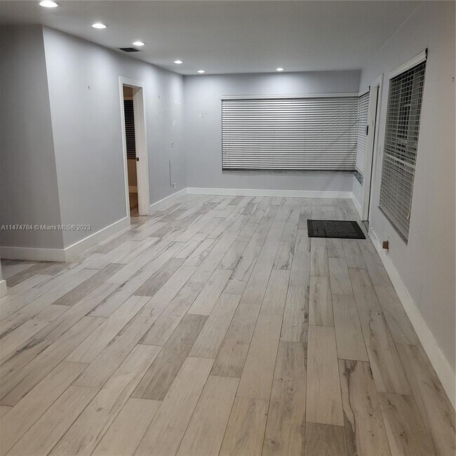 Foto del edificio - 9230 SW 35th St