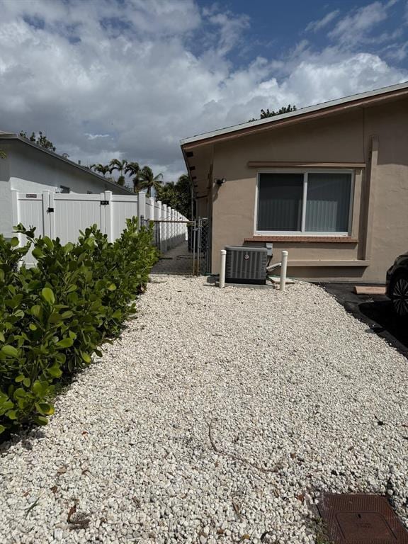 Photo - 238 SW 7th St (Dania Beach, FL)