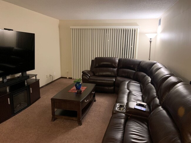 Foto del edificio - 4575 W 80th St Cir