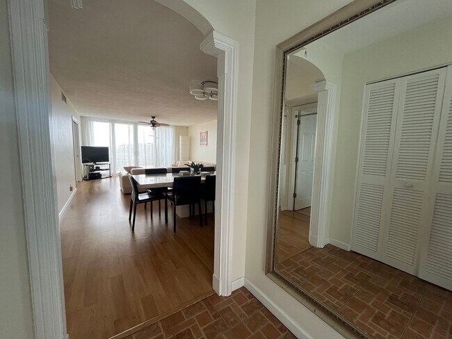 Foto del edificio - 2829 NE 33rd Ct