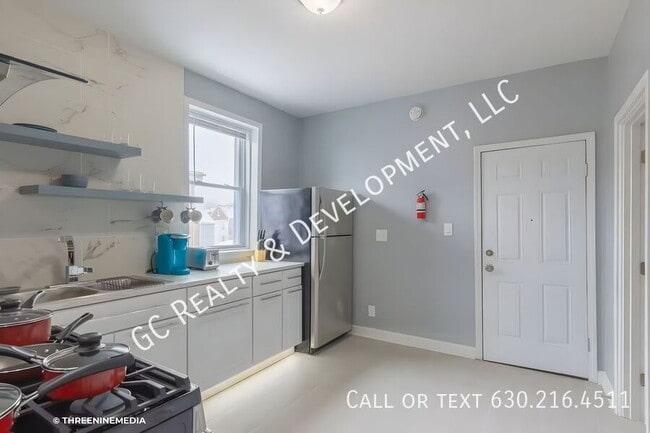 Building Photo - 3320 S Carpenter St
