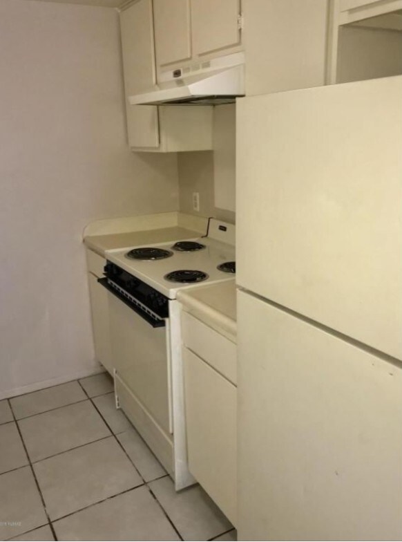 Foto del edificio - 1620 N Wilmot Rd