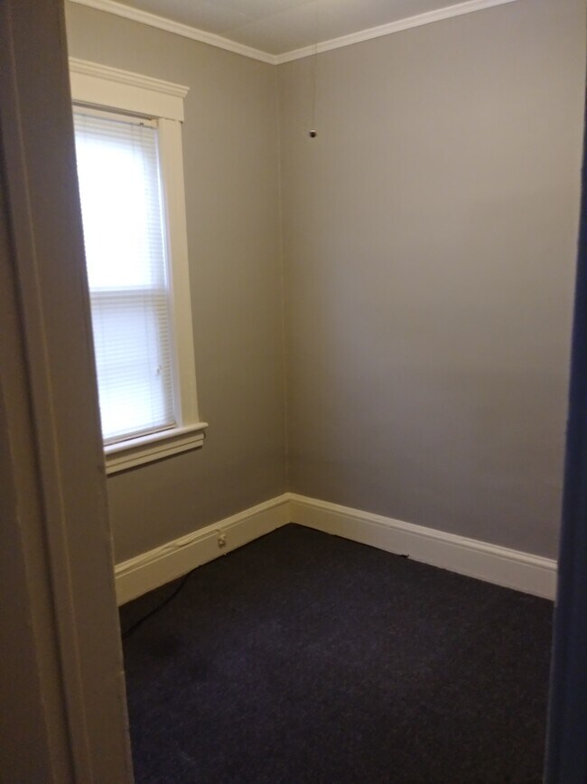 Small room off of 1st bedroom - 6 McClellan St
