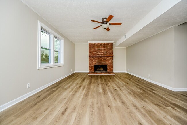 Foto del edificio - 951 Woodbridge Dr NE