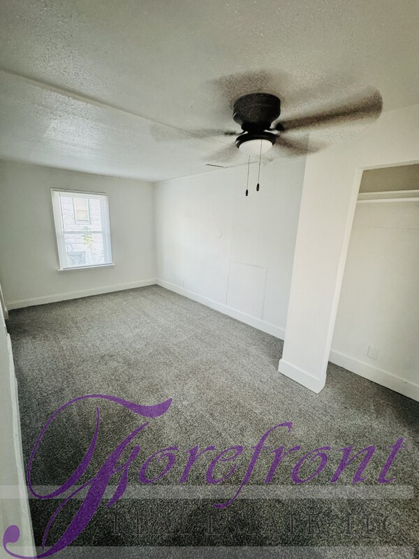 Foto del edificio - 1145 S Cedar St