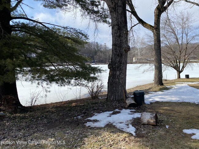 Foto del edificio - 540 Lakeview Terrace