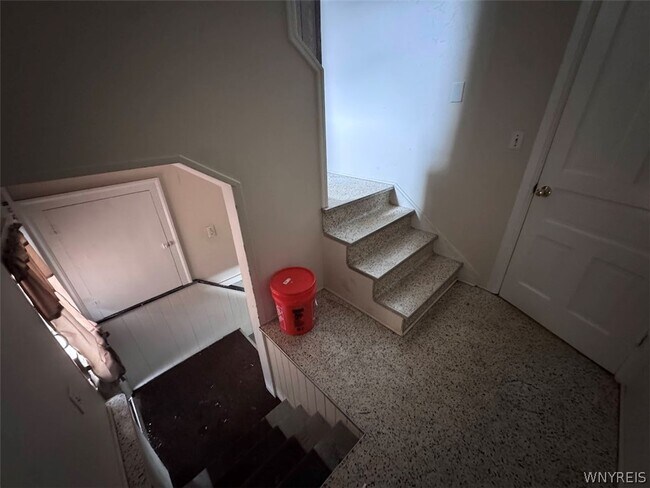 Foto del edificio - 350 Delaware St