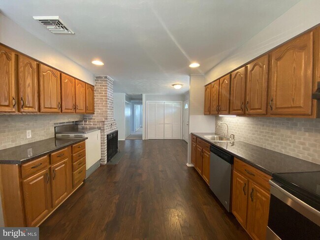 Foto del edificio - 37 Crescent Ln